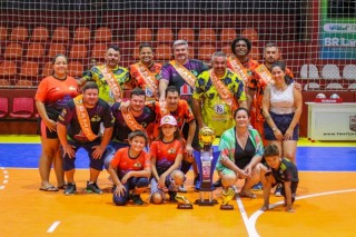 
<a style='margin-left: 5px;' class='btn btn-xs btn-social btn-facebook' href='https://www.facebook.com/sharer/sharer.php?u=https://ko-boladovale.web.getmuller.com.br/imgs/800-800-90/conteudo/fotos/2054/img5202.jpg' rel='popup' data-width='500' data-height='400'><i class='fa fa-facebook'></i>Compartilhar <span class='hidden-xs'>no Facebook</span>
</a> 
<a class='btn btn-default btn-xs' target='_blank' href='imgs/800-800-90/conteudo/fotos/2054/img5202.jpg'>
<span class='glyphicon glyphicon-cloud-download'></span> Salvar
</a> 
<span></span>