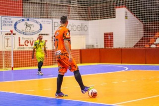 
<a style='margin-left: 5px;' class='btn btn-xs btn-social btn-facebook' href='https://www.facebook.com/sharer/sharer.php?u=https://ko-boladovale.web.getmuller.com.br/imgs/800-800-90/conteudo/fotos/2054/img5377.jpg' rel='popup' data-width='500' data-height='400'><i class='fa fa-facebook'></i>Compartilhar <span class='hidden-xs'>no Facebook</span>
</a> 
<a class='btn btn-default btn-xs' target='_blank' href='imgs/800-800-90/conteudo/fotos/2054/img5377.jpg'>
<span class='glyphicon glyphicon-cloud-download'></span> Salvar
</a> 
<span></span>