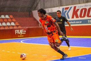 
<a style='margin-left: 5px;' class='btn btn-xs btn-social btn-facebook' href='https://www.facebook.com/sharer/sharer.php?u=https://ko-boladovale.web.getmuller.com.br/imgs/800-800-90/conteudo/fotos/2054/img5379.jpg' rel='popup' data-width='500' data-height='400'><i class='fa fa-facebook'></i>Compartilhar <span class='hidden-xs'>no Facebook</span>
</a> 
<a class='btn btn-default btn-xs' target='_blank' href='imgs/800-800-90/conteudo/fotos/2054/img5379.jpg'>
<span class='glyphicon glyphicon-cloud-download'></span> Salvar
</a> 
<span></span>