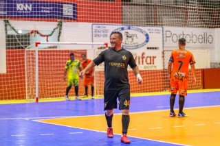 
<a style='margin-left: 5px;' class='btn btn-xs btn-social btn-facebook' href='https://www.facebook.com/sharer/sharer.php?u=https://ko-boladovale.web.getmuller.com.br/imgs/800-800-90/conteudo/fotos/2054/img5411.jpg' rel='popup' data-width='500' data-height='400'><i class='fa fa-facebook'></i>Compartilhar <span class='hidden-xs'>no Facebook</span>
</a> 
<a class='btn btn-default btn-xs' target='_blank' href='imgs/800-800-90/conteudo/fotos/2054/img5411.jpg'>
<span class='glyphicon glyphicon-cloud-download'></span> Salvar
</a> 
<span></span>