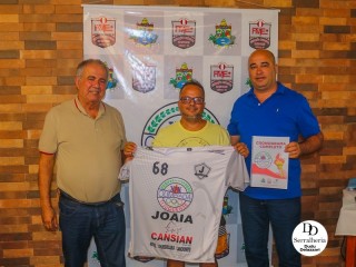 
<a style='margin-left: 5px;' class='btn btn-xs btn-social btn-facebook' href='https://www.facebook.com/sharer/sharer.php?u=https://ko-boladovale.web.getmuller.com.br/imgs/800-800-90/conteudo/fotos/2055/img4322.jpg' rel='popup' data-width='500' data-height='400'><i class='fa fa-facebook'></i>Compartilhar <span class='hidden-xs'>no Facebook</span>
</a> 
<a class='btn btn-default btn-xs' target='_blank' href='imgs/800-800-90/conteudo/fotos/2055/img4322.jpg'>
<span class='glyphicon glyphicon-cloud-download'></span> Salvar
</a> 
<span></span>