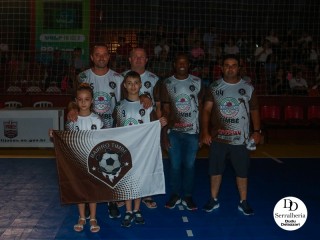 
<a style='margin-left: 5px;' class='btn btn-xs btn-social btn-facebook' href='https://www.facebook.com/sharer/sharer.php?u=https://ko-boladovale.web.getmuller.com.br/imgs/800-800-90/conteudo/fotos/2056/img7306.jpg' rel='popup' data-width='500' data-height='400'><i class='fa fa-facebook'></i>Compartilhar <span class='hidden-xs'>no Facebook</span>
</a> 
<a class='btn btn-default btn-xs' target='_blank' href='imgs/800-800-90/conteudo/fotos/2056/img7306.jpg'>
<span class='glyphicon glyphicon-cloud-download'></span> Salvar
</a> 
<span></span>