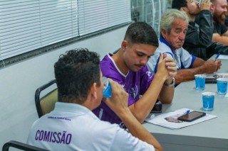 
<a style='margin-left: 5px;' class='btn btn-xs btn-social btn-facebook' href='https://www.facebook.com/sharer/sharer.php?u=https://ko-boladovale.web.getmuller.com.br/imgs/800-800-90/conteudo/fotos/2057/img7060.jpg' rel='popup' data-width='500' data-height='400'><i class='fa fa-facebook'></i>Compartilhar <span class='hidden-xs'>no Facebook</span>
</a> 
<a class='btn btn-default btn-xs' target='_blank' href='imgs/800-800-90/conteudo/fotos/2057/img7060.jpg'>
<span class='glyphicon glyphicon-cloud-download'></span> Salvar
</a> 
<span></span>