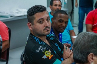 
<a style='margin-left: 5px;' class='btn btn-xs btn-social btn-facebook' href='https://www.facebook.com/sharer/sharer.php?u=https://ko-boladovale.web.getmuller.com.br/imgs/800-800-90/conteudo/fotos/2057/img7093.jpg' rel='popup' data-width='500' data-height='400'><i class='fa fa-facebook'></i>Compartilhar <span class='hidden-xs'>no Facebook</span>
</a> 
<a class='btn btn-default btn-xs' target='_blank' href='imgs/800-800-90/conteudo/fotos/2057/img7093.jpg'>
<span class='glyphicon glyphicon-cloud-download'></span> Salvar
</a> 
<span></span>