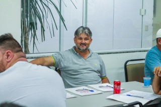 
<a style='margin-left: 5px;' class='btn btn-xs btn-social btn-facebook' href='https://www.facebook.com/sharer/sharer.php?u=https://ko-boladovale.web.getmuller.com.br/imgs/800-800-90/conteudo/fotos/2057/img7098.jpg' rel='popup' data-width='500' data-height='400'><i class='fa fa-facebook'></i>Compartilhar <span class='hidden-xs'>no Facebook</span>
</a> 
<a class='btn btn-default btn-xs' target='_blank' href='imgs/800-800-90/conteudo/fotos/2057/img7098.jpg'>
<span class='glyphicon glyphicon-cloud-download'></span> Salvar
</a> 
<span></span>