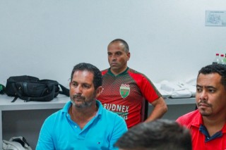 
<a style='margin-left: 5px;' class='btn btn-xs btn-social btn-facebook' href='https://www.facebook.com/sharer/sharer.php?u=https://ko-boladovale.web.getmuller.com.br/imgs/800-800-90/conteudo/fotos/2057/img7105.jpg' rel='popup' data-width='500' data-height='400'><i class='fa fa-facebook'></i>Compartilhar <span class='hidden-xs'>no Facebook</span>
</a> 
<a class='btn btn-default btn-xs' target='_blank' href='imgs/800-800-90/conteudo/fotos/2057/img7105.jpg'>
<span class='glyphicon glyphicon-cloud-download'></span> Salvar
</a> 
<span></span>