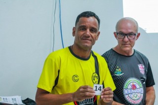 
<a style='margin-left: 5px;' class='btn btn-xs btn-social btn-facebook' href='https://www.facebook.com/sharer/sharer.php?u=https://ko-boladovale.web.getmuller.com.br/imgs/800-800-90/conteudo/fotos/2057/img7110.jpg' rel='popup' data-width='500' data-height='400'><i class='fa fa-facebook'></i>Compartilhar <span class='hidden-xs'>no Facebook</span>
</a> 
<a class='btn btn-default btn-xs' target='_blank' href='imgs/800-800-90/conteudo/fotos/2057/img7110.jpg'>
<span class='glyphicon glyphicon-cloud-download'></span> Salvar
</a> 
<span></span>