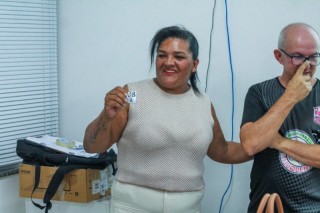 
<a style='margin-left: 5px;' class='btn btn-xs btn-social btn-facebook' href='https://www.facebook.com/sharer/sharer.php?u=https://ko-boladovale.web.getmuller.com.br/imgs/800-800-90/conteudo/fotos/2057/img7115.jpg' rel='popup' data-width='500' data-height='400'><i class='fa fa-facebook'></i>Compartilhar <span class='hidden-xs'>no Facebook</span>
</a> 
<a class='btn btn-default btn-xs' target='_blank' href='imgs/800-800-90/conteudo/fotos/2057/img7115.jpg'>
<span class='glyphicon glyphicon-cloud-download'></span> Salvar
</a> 
<span></span>