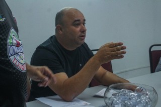 
<a style='margin-left: 5px;' class='btn btn-xs btn-social btn-facebook' href='https://www.facebook.com/sharer/sharer.php?u=https://ko-boladovale.web.getmuller.com.br/imgs/800-800-90/conteudo/fotos/2057/img7574.jpg' rel='popup' data-width='500' data-height='400'><i class='fa fa-facebook'></i>Compartilhar <span class='hidden-xs'>no Facebook</span>
</a> 
<a class='btn btn-default btn-xs' target='_blank' href='imgs/800-800-90/conteudo/fotos/2057/img7574.jpg'>
<span class='glyphicon glyphicon-cloud-download'></span> Salvar
</a> 
<span></span>