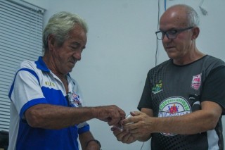 
<a style='margin-left: 5px;' class='btn btn-xs btn-social btn-facebook' href='https://www.facebook.com/sharer/sharer.php?u=https://ko-boladovale.web.getmuller.com.br/imgs/800-800-90/conteudo/fotos/2057/img7634.jpg' rel='popup' data-width='500' data-height='400'><i class='fa fa-facebook'></i>Compartilhar <span class='hidden-xs'>no Facebook</span>
</a> 
<a class='btn btn-default btn-xs' target='_blank' href='imgs/800-800-90/conteudo/fotos/2057/img7634.jpg'>
<span class='glyphicon glyphicon-cloud-download'></span> Salvar
</a> 
<span></span>