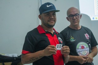 
<a style='margin-left: 5px;' class='btn btn-xs btn-social btn-facebook' href='https://www.facebook.com/sharer/sharer.php?u=https://ko-boladovale.web.getmuller.com.br/imgs/800-800-90/conteudo/fotos/2057/img7696.jpg' rel='popup' data-width='500' data-height='400'><i class='fa fa-facebook'></i>Compartilhar <span class='hidden-xs'>no Facebook</span>
</a> 
<a class='btn btn-default btn-xs' target='_blank' href='imgs/800-800-90/conteudo/fotos/2057/img7696.jpg'>
<span class='glyphicon glyphicon-cloud-download'></span> Salvar
</a> 
<span></span>