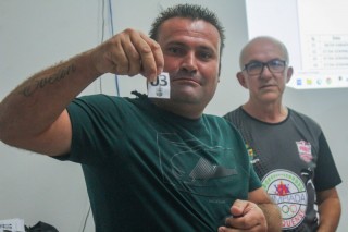 
<a style='margin-left: 5px;' class='btn btn-xs btn-social btn-facebook' href='https://www.facebook.com/sharer/sharer.php?u=https://ko-boladovale.web.getmuller.com.br/imgs/800-800-90/conteudo/fotos/2057/img7736.jpg' rel='popup' data-width='500' data-height='400'><i class='fa fa-facebook'></i>Compartilhar <span class='hidden-xs'>no Facebook</span>
</a> 
<a class='btn btn-default btn-xs' target='_blank' href='imgs/800-800-90/conteudo/fotos/2057/img7736.jpg'>
<span class='glyphicon glyphicon-cloud-download'></span> Salvar
</a> 
<span></span>