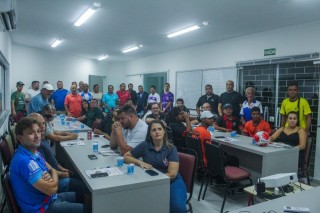 
<a style='margin-left: 5px;' class='btn btn-xs btn-social btn-facebook' href='https://www.facebook.com/sharer/sharer.php?u=https://ko-boladovale.web.getmuller.com.br/imgs/800-800-90/conteudo/fotos/2057/img7777.jpg' rel='popup' data-width='500' data-height='400'><i class='fa fa-facebook'></i>Compartilhar <span class='hidden-xs'>no Facebook</span>
</a> 
<a class='btn btn-default btn-xs' target='_blank' href='imgs/800-800-90/conteudo/fotos/2057/img7777.jpg'>
<span class='glyphicon glyphicon-cloud-download'></span> Salvar
</a> 
<span></span>