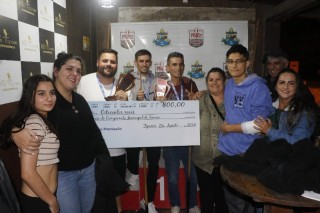 
<a style='margin-left: 5px;' class='btn btn-xs btn-social btn-facebook' href='https://www.facebook.com/sharer/sharer.php?u=https://ko-boladovale.web.getmuller.com.br/imgs/800-800-90/conteudo/fotos/2058/195a9294.jpg' rel='popup' data-width='500' data-height='400'><i class='fa fa-facebook'></i>Compartilhar <span class='hidden-xs'>no Facebook</span>
</a> 
<a class='btn btn-default btn-xs' target='_blank' href='imgs/800-800-90/conteudo/fotos/2058/195a9294.jpg'>
<span class='glyphicon glyphicon-cloud-download'></span> Salvar
</a> 
<span></span>