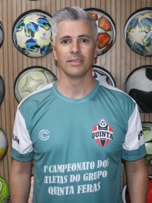 Carlos R. Manduré